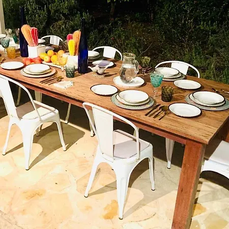 Luxury Villa - Sleeps 12 Walk To Beach & Shops! Santa Eulària des Riu