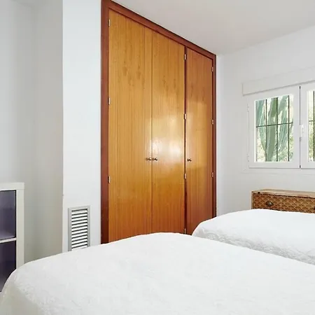 Βίλα Luxury Villa - Sleeps 12 Walk To Beach & Shops! *