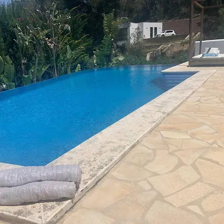 Βίλα Luxury Villa - Sleeps 12 Walk To Beach & Shops! *