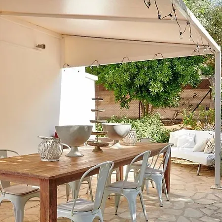Luxury Villa - Sleeps 12 Walk To Beach & Shops! Βίλα *