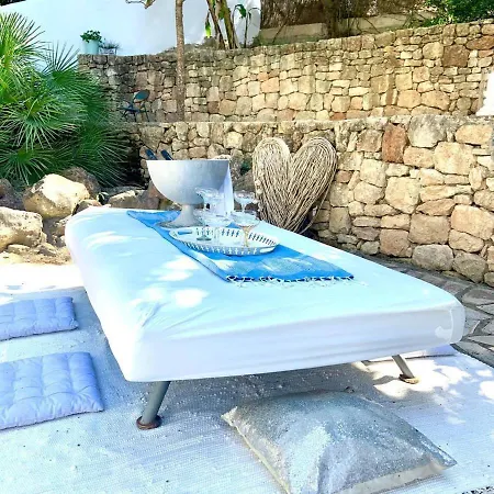 Luxury Villa - Sleeps 12 Walk To Beach & Shops! Santa Eulària des Riu