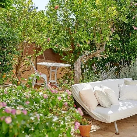 Luxury Villa - Sleeps 12 Walk To Beach & Shops!