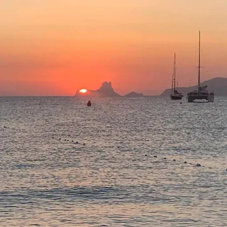 Βίλα Luxury Villa - Sleeps 12 Walk To Beach & Shops! Santa Eulària des Riu