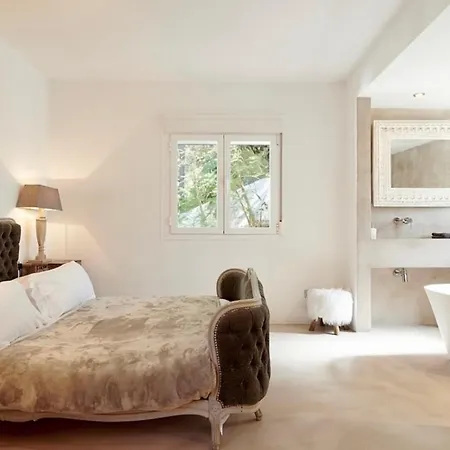 Luxury Villa - Sleeps 12 Walk To Beach & Shops! Βίλα